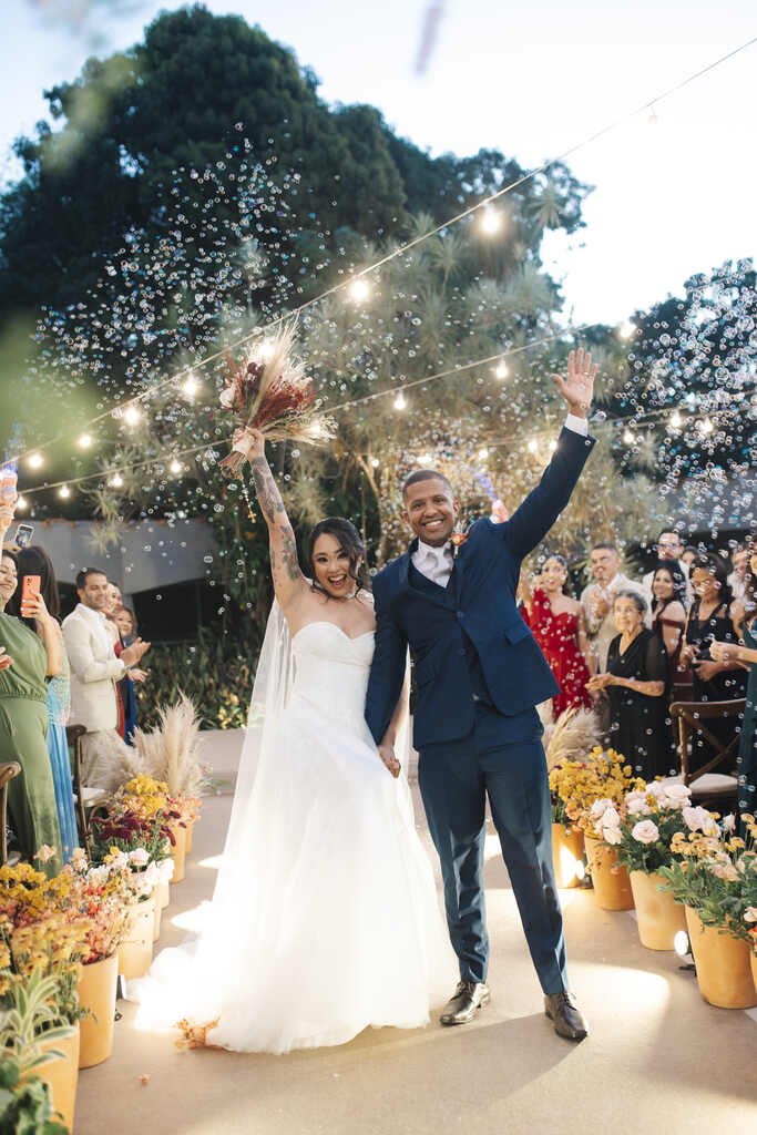 Casamento rústico e oriental com paleta marsala e terracota