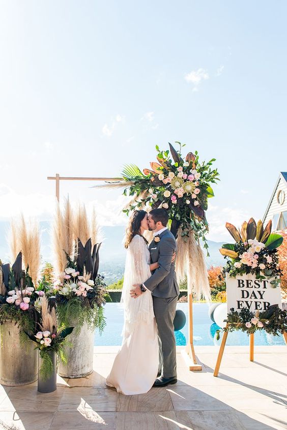 Capim dos pampas no casamento: como usar na decoração?