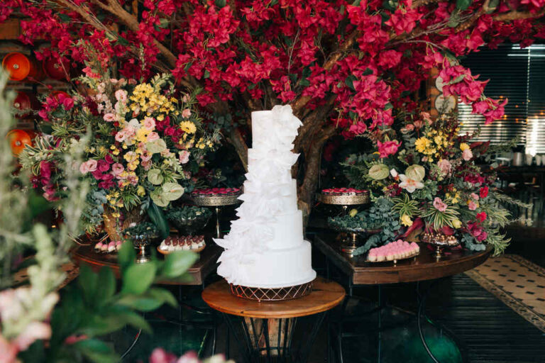 Casamento delicado e romântico na Paróquia Santo Inácio